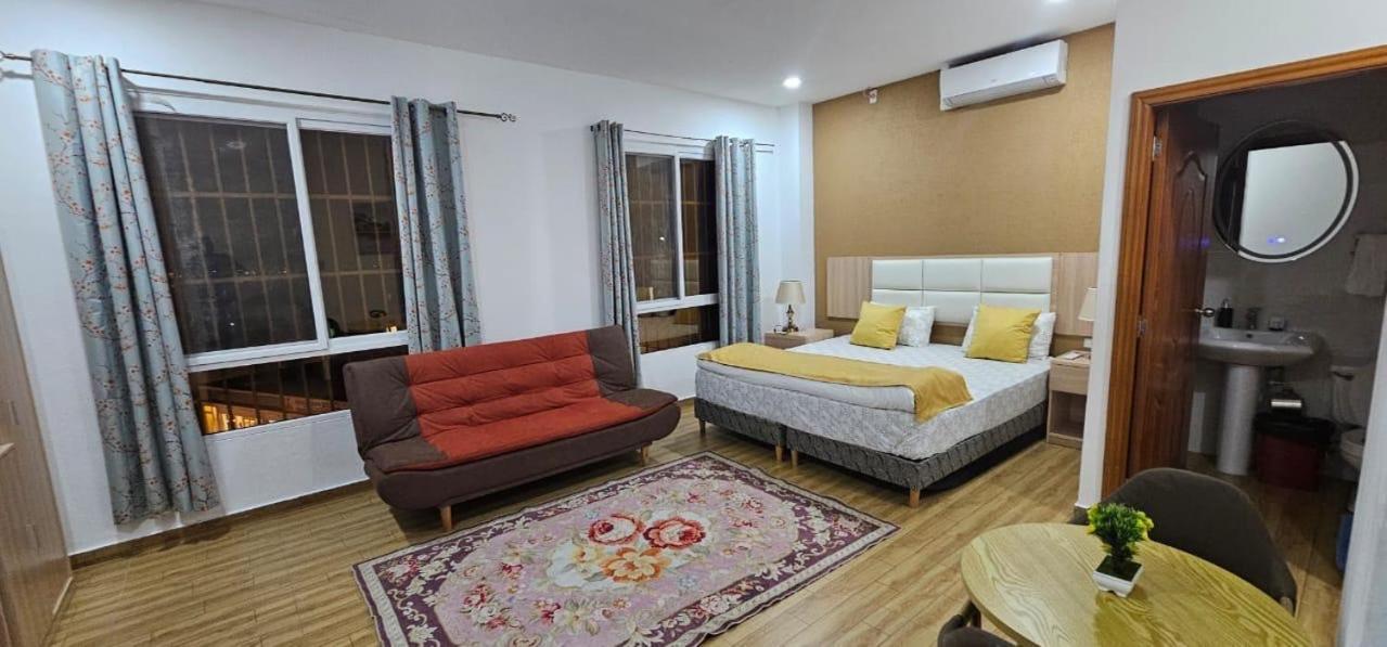 July Aparthotel Lower Prince's Quarter Εξωτερικό φωτογραφία